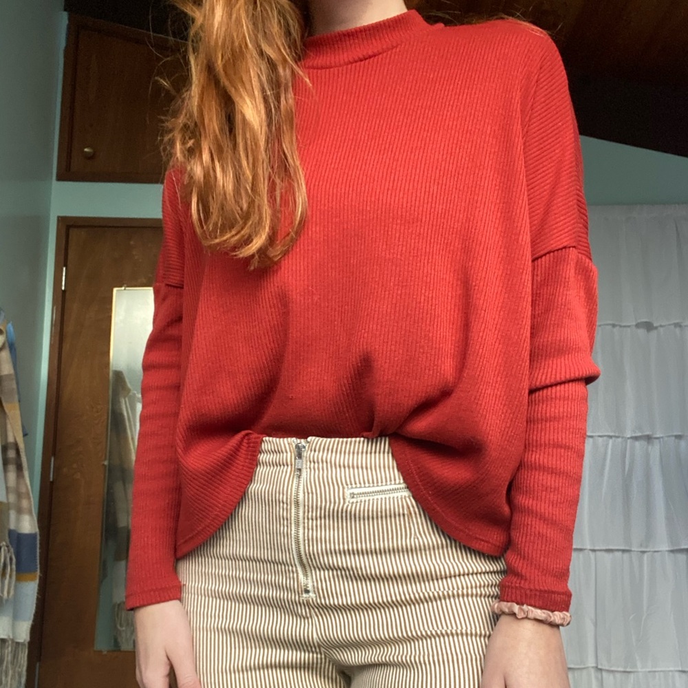 Divided ribbed top